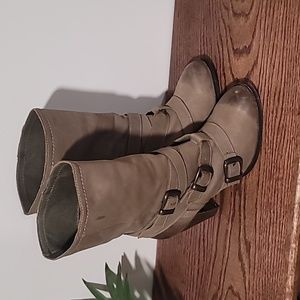 🥰Steve Madden Freeway Distressed Leather Block Heel Boot Sz8